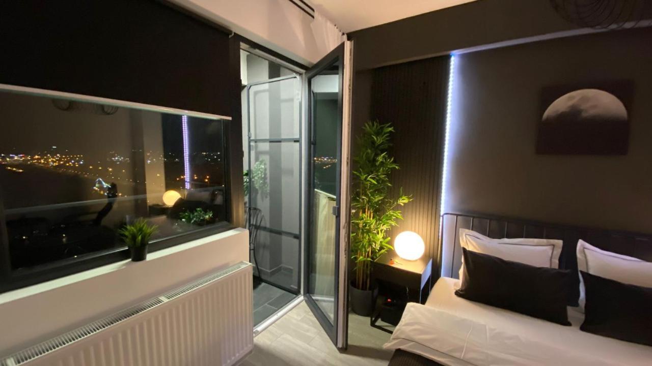 Palas Mall Apartment Q Residence ยาช ภายนอก รูปภาพ